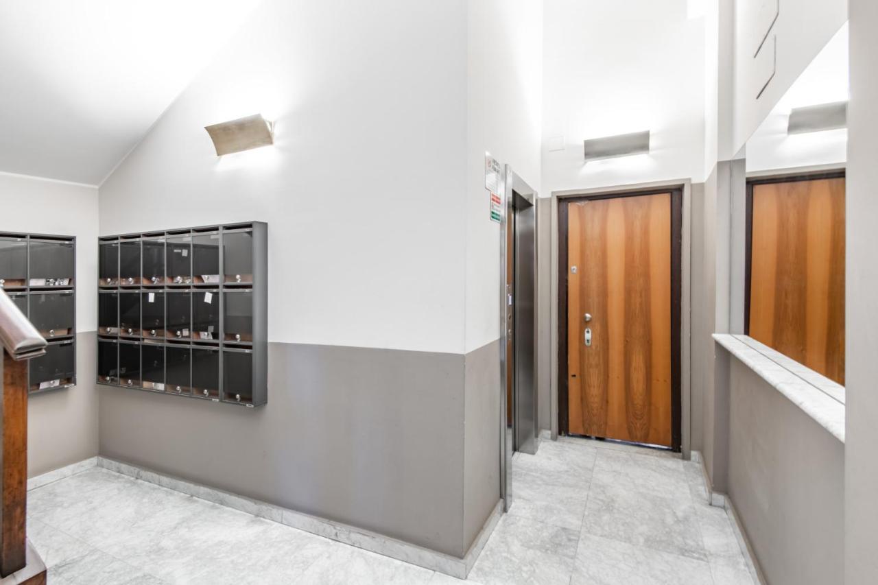 Easylife - Coccole E Comfort - Bilocale Caldo Ed Accogliente A Due Passi Dai Navigli E Metro Verde Milánó Kültér fotó